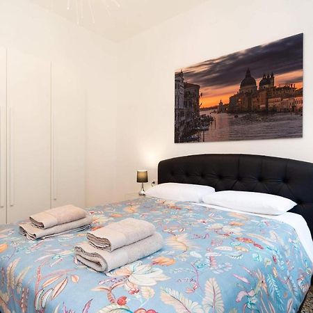 Just Urban Stays - Castello 5067 Boutique Apartment Venedik Dış mekan fotoğraf