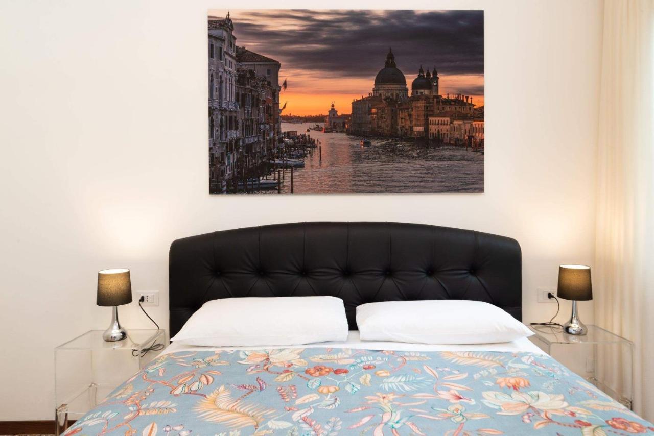 Just Urban Stays - Castello 5067 Boutique Apartment Venedik Dış mekan fotoğraf