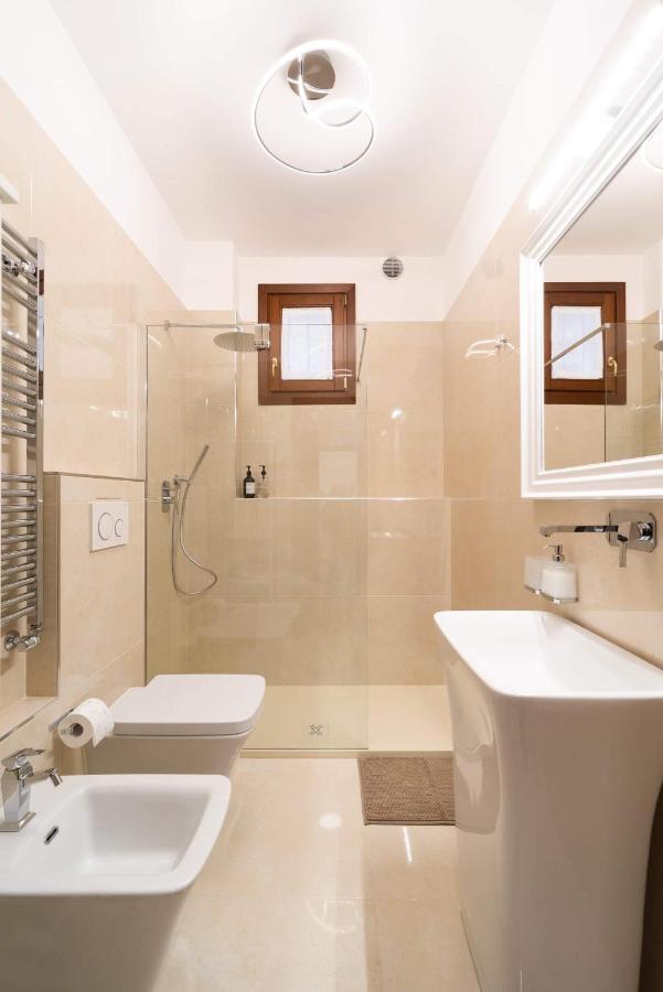 Just Urban Stays - Castello 5067 Boutique Apartment Venedik Dış mekan fotoğraf